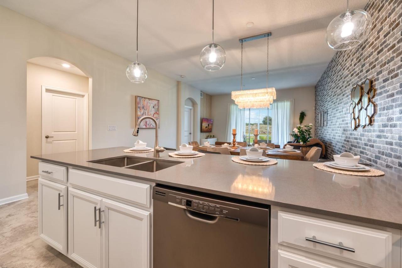 Modern Condo With Themed Bedroom Near Disney Orlando Bagian luar foto